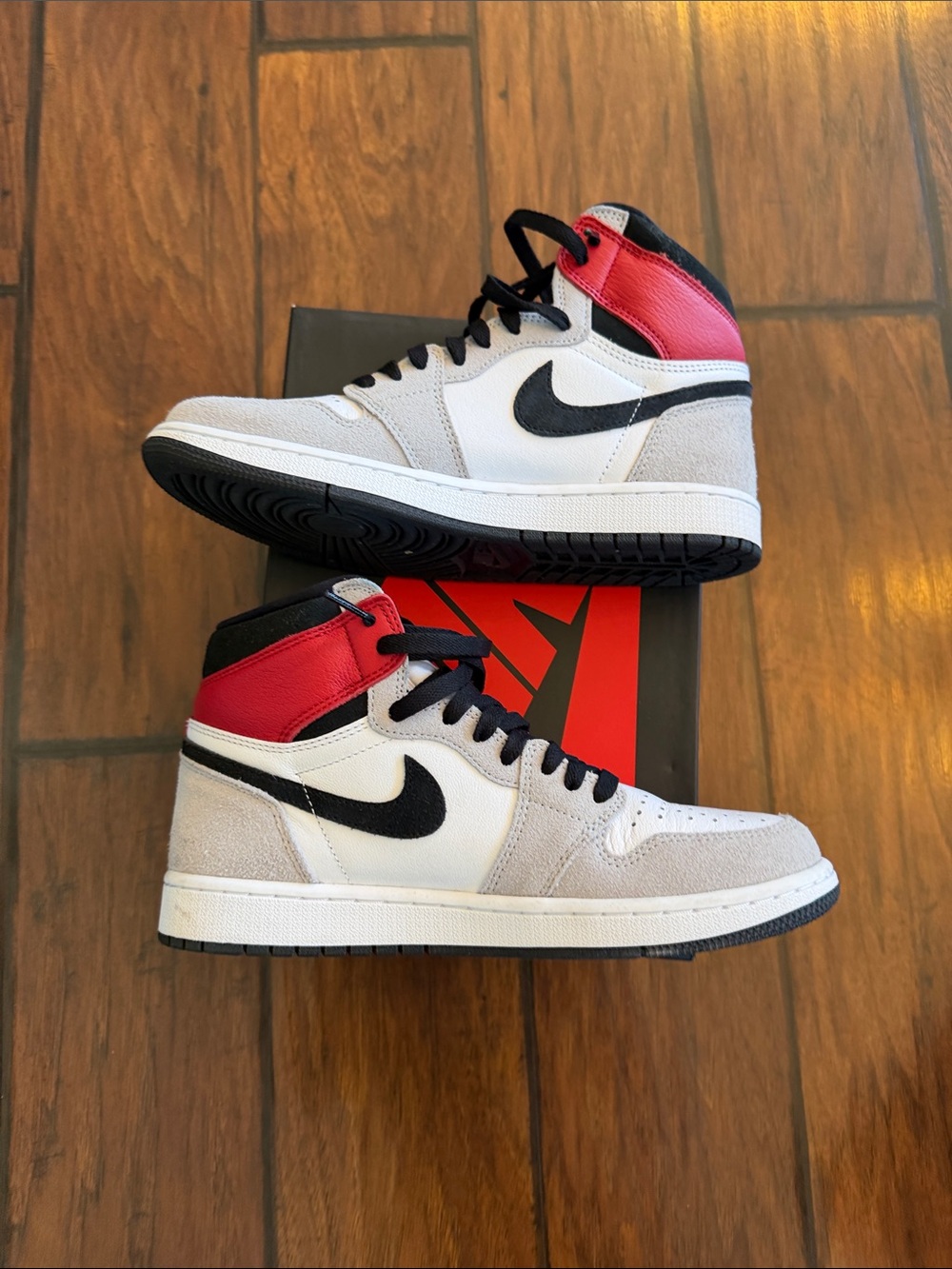 Jordan 1 Retro High OG - Picture 5 of 7